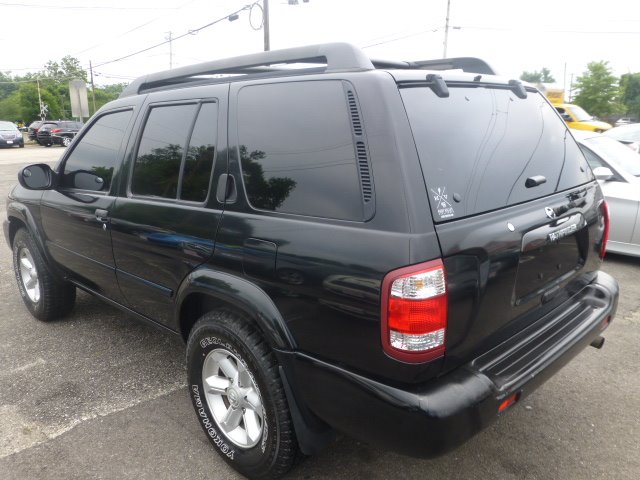 2003 Nissan Pathfinder 4dr 2.5L Turbo W/sunroof/3rd Row AWD SUV