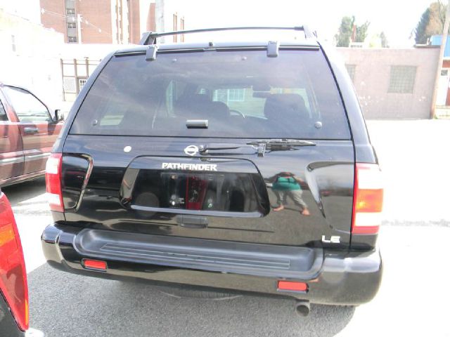 2003 Nissan Pathfinder EX-L W/ DVD System