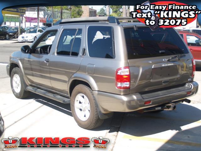2003 Nissan Pathfinder 4dr Sdn Auto GLS w/XM