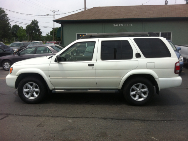 2003 Nissan Pathfinder EX-L W/ DVD System