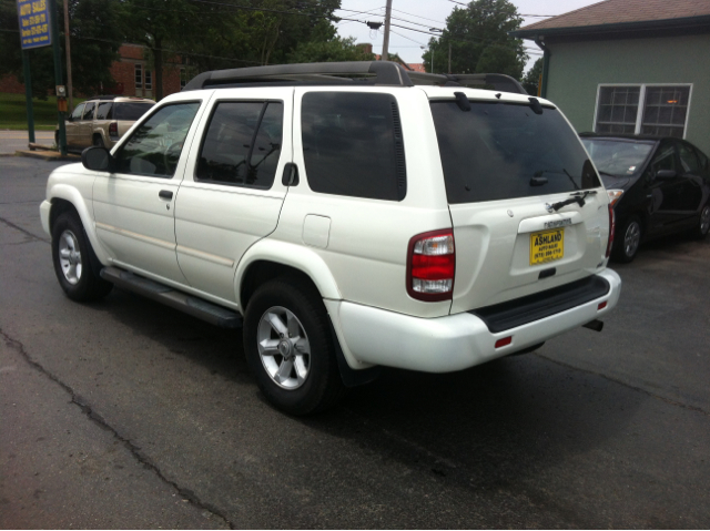 2003 Nissan Pathfinder EX-L W/ DVD System