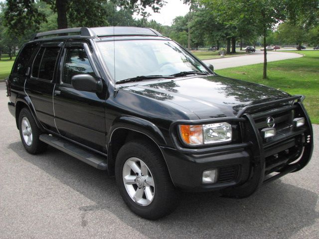 2003 Nissan Pathfinder SE