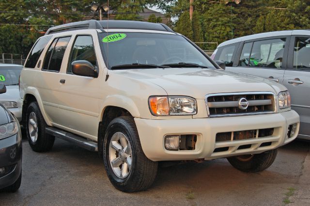 2004 Nissan Pathfinder EX-L W/ DVD System