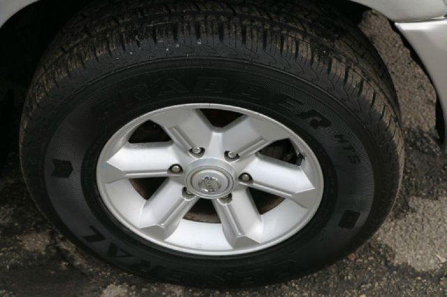 2004 Nissan Pathfinder EX-L W/ DVD System