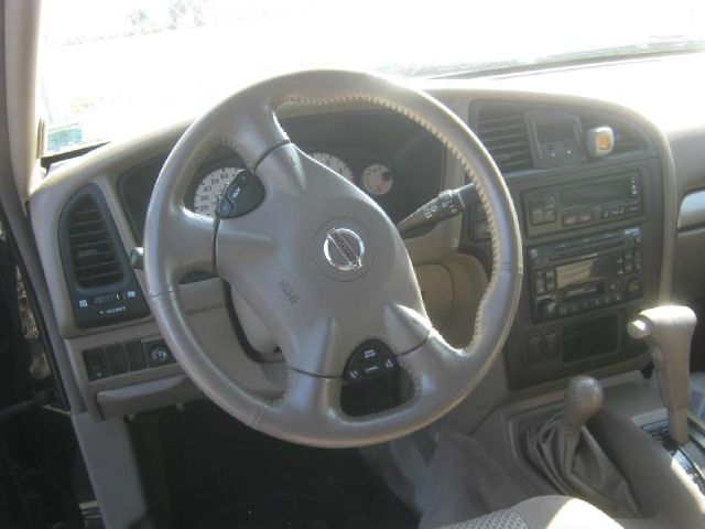 2004 Nissan Pathfinder EX-L W/ DVD System