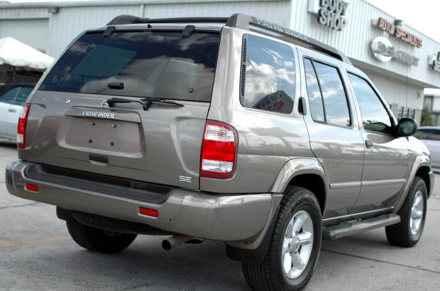 2004 Nissan Pathfinder EX-L W/ DVD System