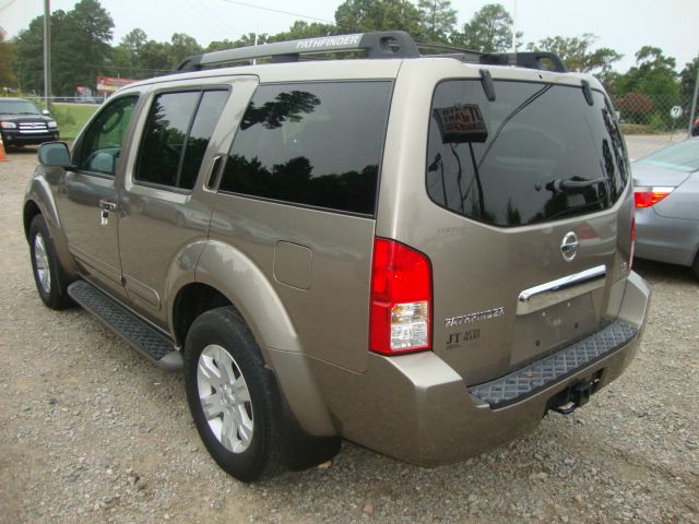2005 Nissan Pathfinder EX-L AWD
