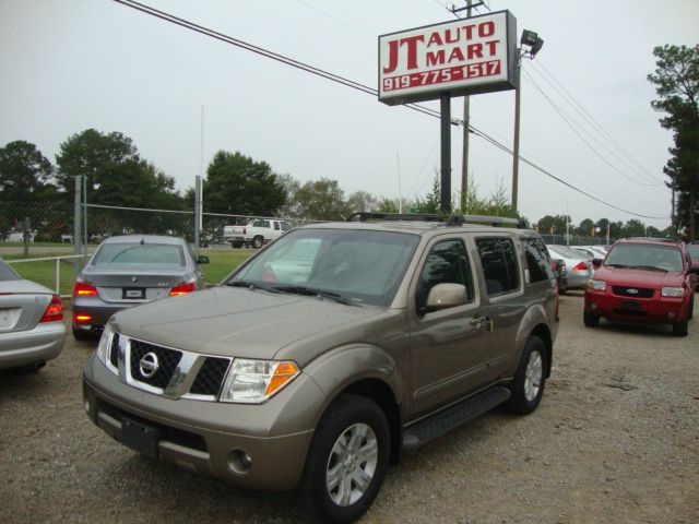 2005 Nissan Pathfinder EX-L AWD