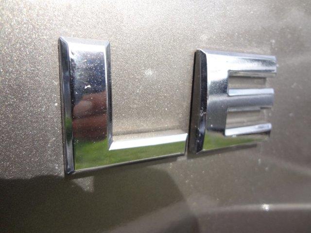 2005 Nissan Pathfinder Touring / AWD