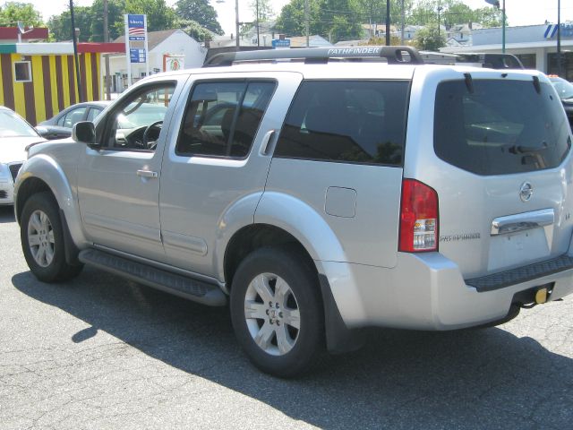 2005 Nissan Pathfinder EX-L AWD
