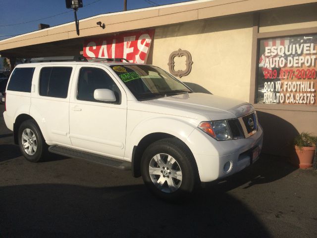 2005 Nissan Pathfinder 4dr 2.5L Turbo W/sunroof/3rd Row AWD SUV