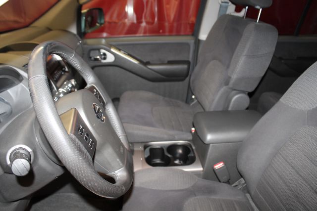 2005 Nissan Pathfinder SE