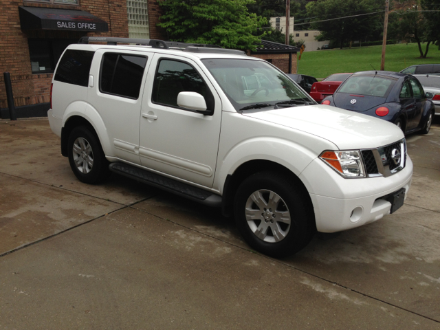2005 Nissan Pathfinder EX-L AWD