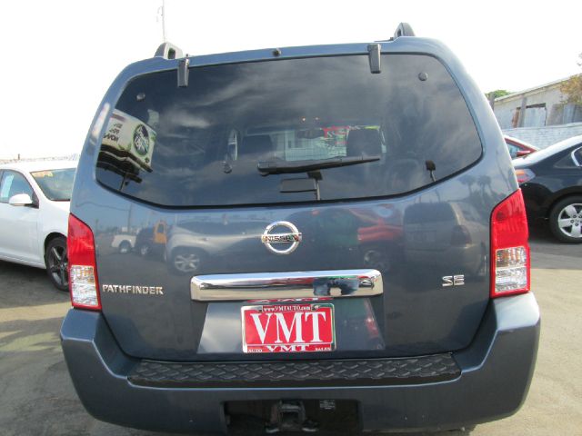 2005 Nissan Pathfinder 4dr 2WD Auto 3.5L V6