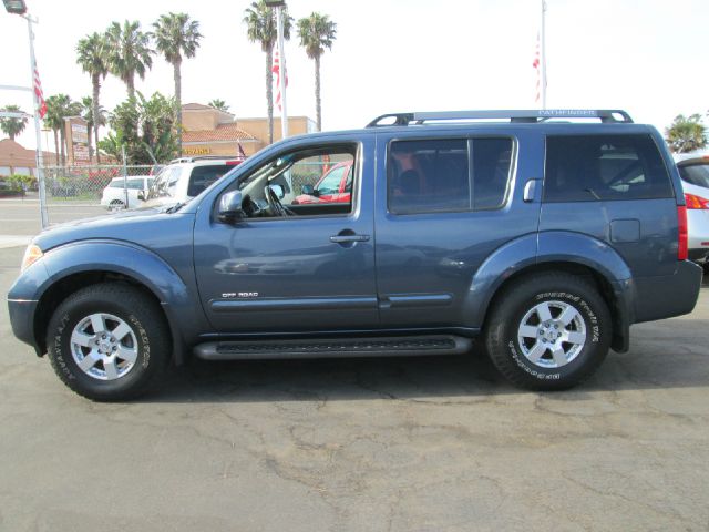 2005 Nissan Pathfinder 4dr 2WD Auto 3.5L V6