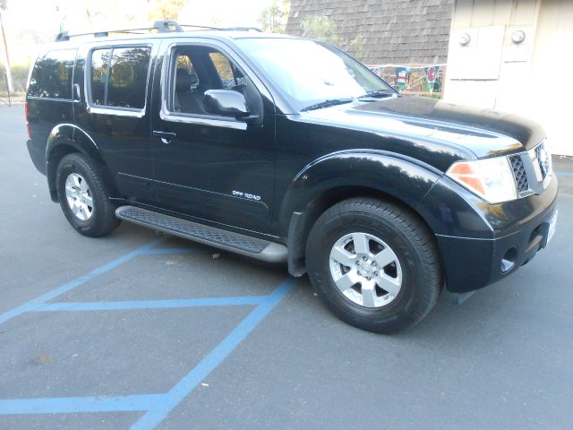 2005 Nissan Pathfinder 4dr 2WD Auto 3.5L V6