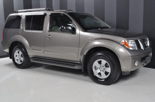 2005 Nissan Pathfinder SE I4