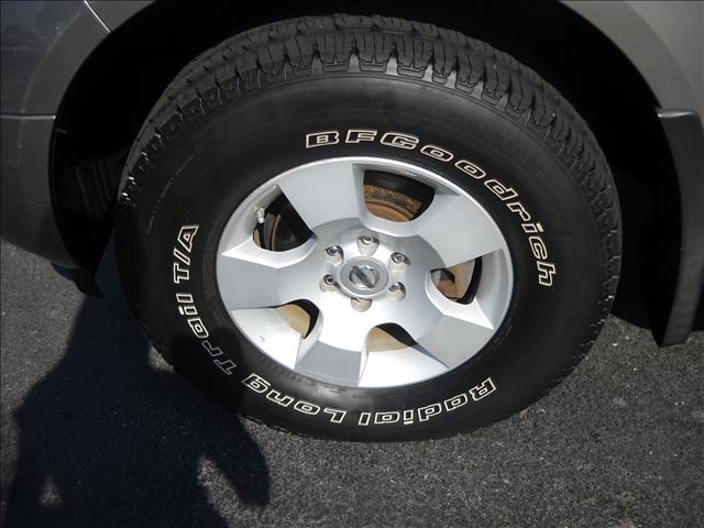 2005 Nissan Pathfinder SE