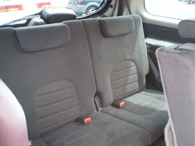 2005 Nissan Pathfinder LX V-6