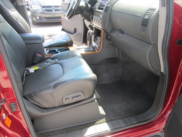 2005 Nissan Pathfinder SE