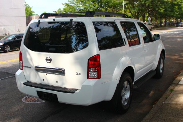 2005 Nissan Pathfinder X