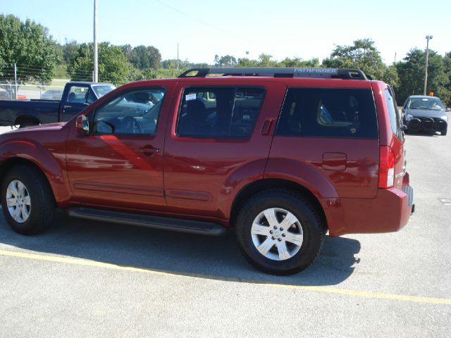 2005 Nissan Pathfinder EX-L AWD