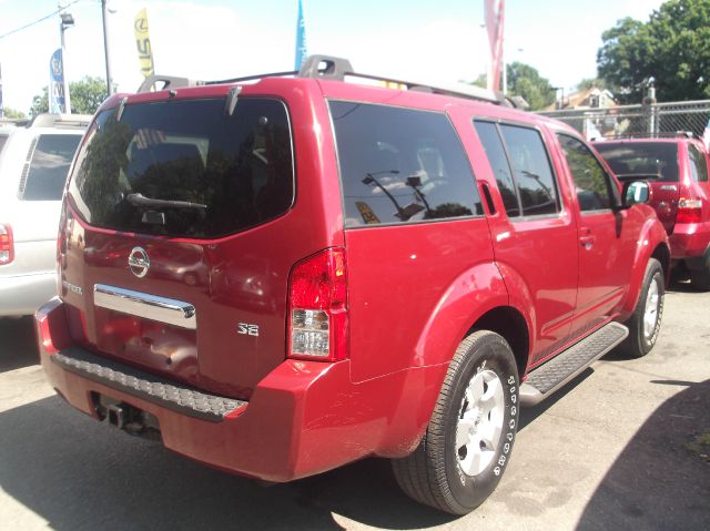 2005 Nissan Pathfinder EX-L W/ DVD System