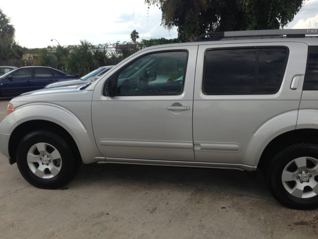 2005 Nissan Pathfinder EX-L AWD
