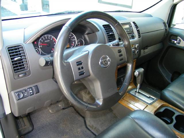 2005 Nissan Pathfinder X