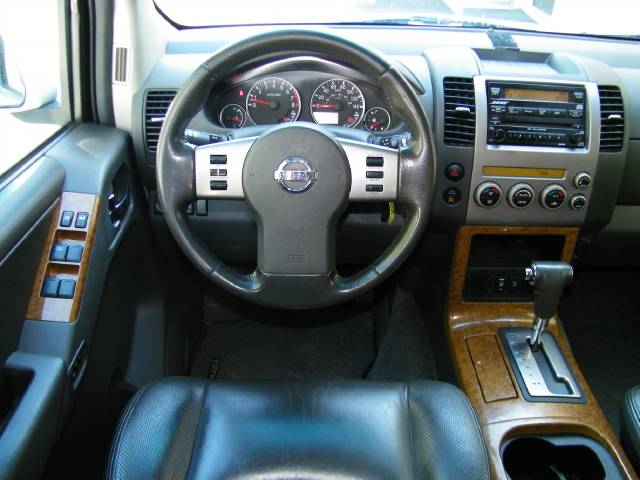 2005 Nissan Pathfinder X
