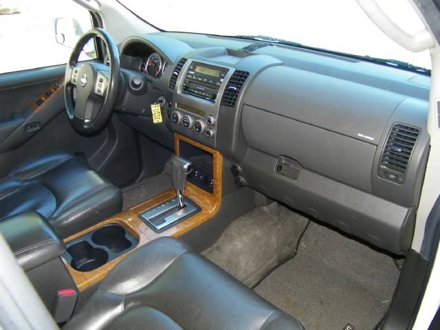 2005 Nissan Pathfinder X
