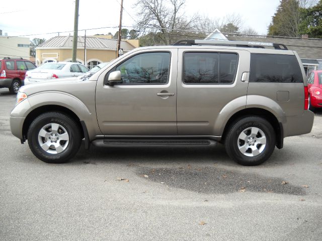 2005 Nissan Pathfinder EX-L W/navi
