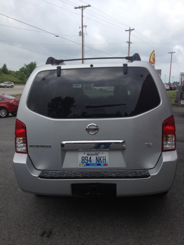 2005 Nissan Pathfinder EX-L W/ DVD System
