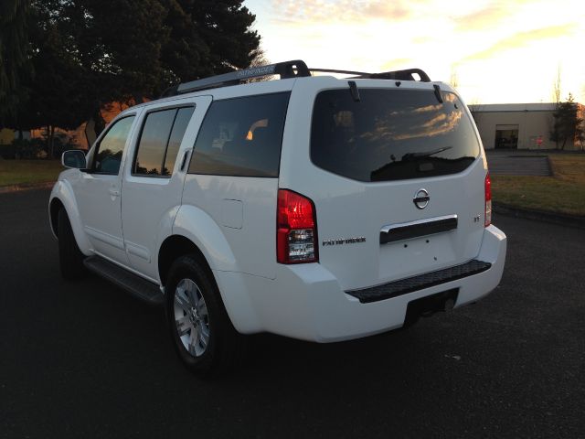 2006 Nissan Pathfinder EX-L AWD