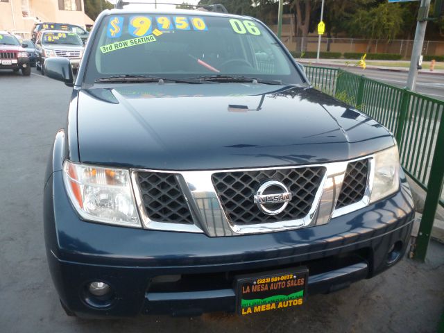 2006 Nissan Pathfinder SE