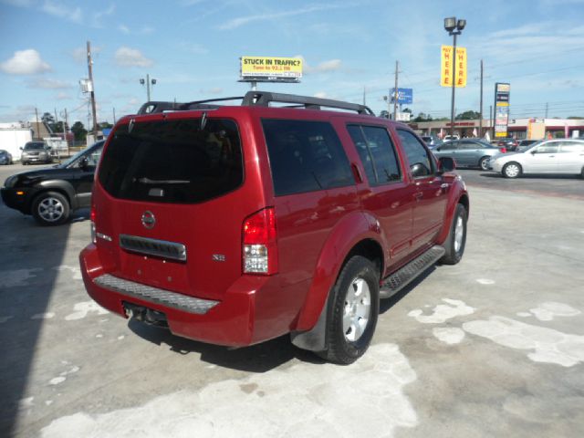 2006 Nissan Pathfinder EX-L W/ DVD System