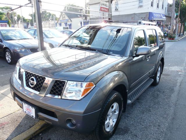 2006 Nissan Pathfinder EX-L W/ DVD System