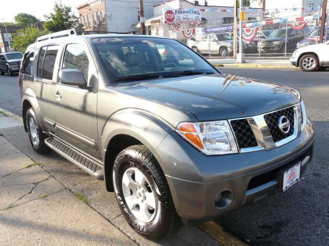 2006 Nissan Pathfinder EX-L W/ DVD System