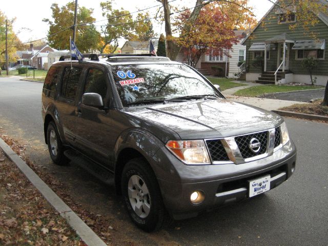 2006 Nissan Pathfinder EX-L W/ DVD System