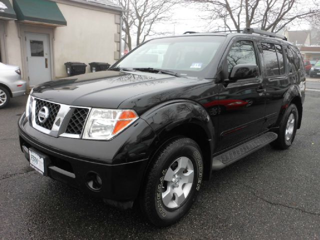 2006 Nissan Pathfinder EX-L W/ DVD System