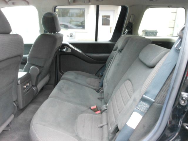 2006 Nissan Pathfinder EX-L W/ DVD System