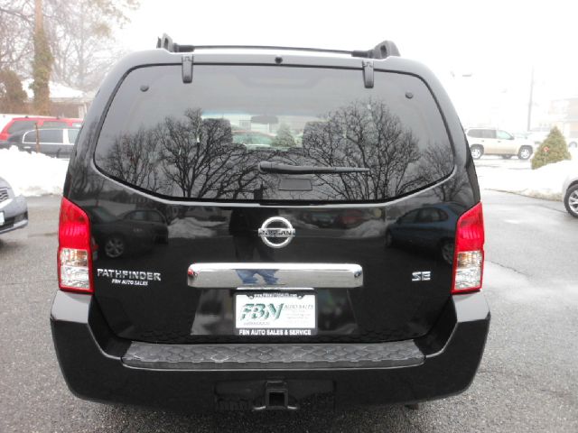 2006 Nissan Pathfinder EX-L W/ DVD System