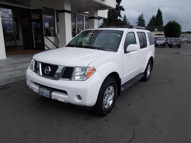 2006 Nissan Pathfinder EX-L W/ DVD System