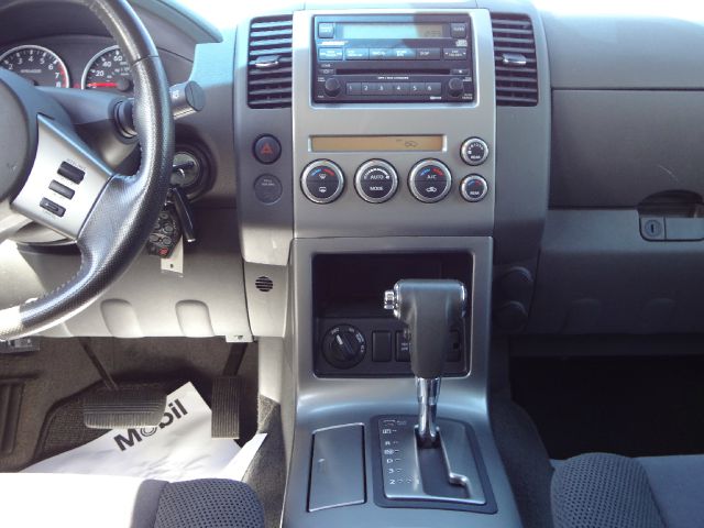 2006 Nissan Pathfinder EX-L W/ DVD System