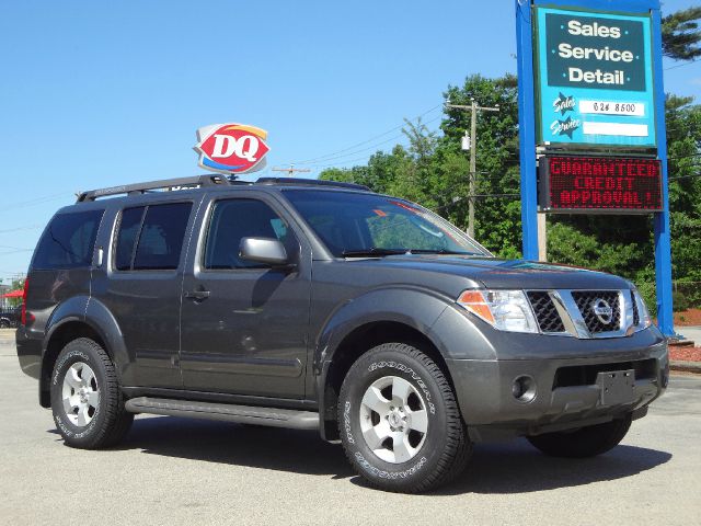 2006 Nissan Pathfinder EX-L W/ DVD System