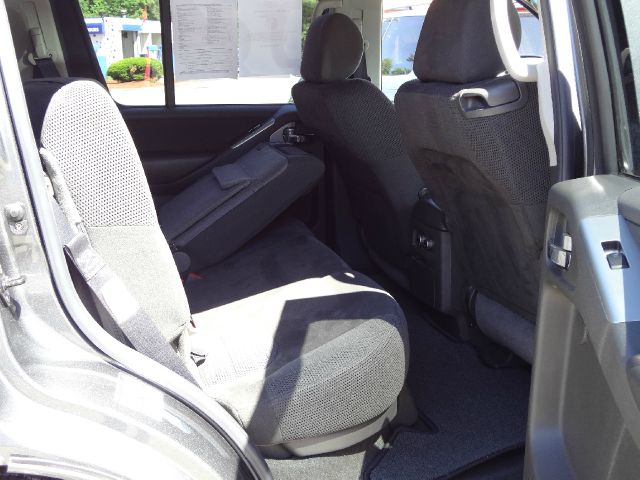 2006 Nissan Pathfinder EX-L W/ DVD System