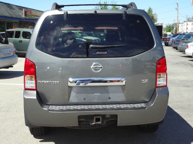 2006 Nissan Pathfinder EX-L W/ DVD System