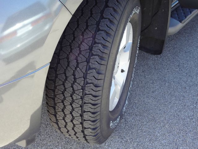 2006 Nissan Pathfinder EX-L W/ DVD System