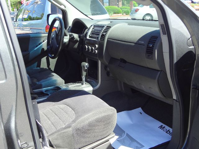 2006 Nissan Pathfinder EX-L W/ DVD System