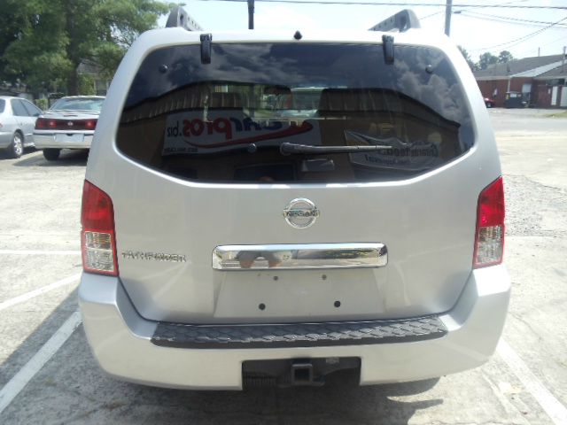 2006 Nissan Pathfinder EX AWD